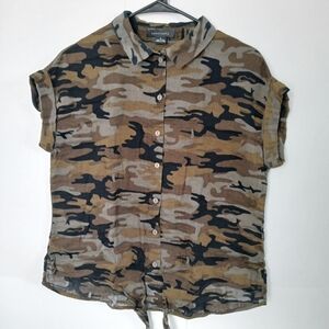 Sanctuary Camo Green 100% Cotton Short Sleeve Button Down Top, Women's Size M